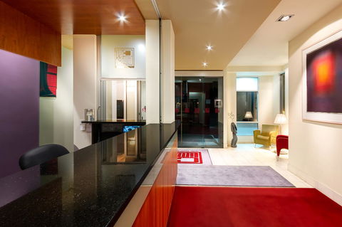 City Limits Hotel Apartments - Accommodation Gladstone 15