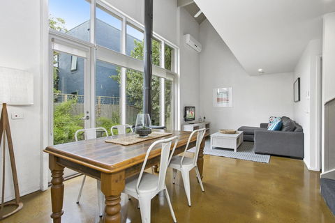 Terrace Lofts Apartments - Accommodation Gladstone 2