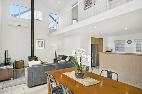 Terrace Lofts Apartments - Accommodation Gladstone 14