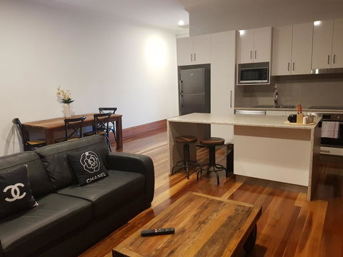 Sublime Spa Apartments - Accommodation Gladstone 5