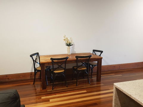 Sublime Spa Apartments - Accommodation Gladstone 6