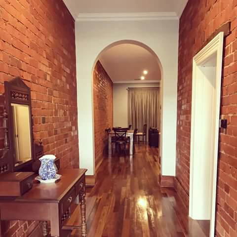 Sublime Spa Apartments - Accommodation Gladstone 9