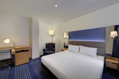 Rendezvous Hotel Melbourne - Accommodation Gladstone 1