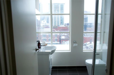 The Town Apartments - Accommodation Gladstone 14