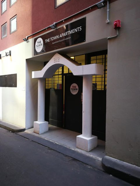 The Town Apartments - Accommodation Gladstone 6