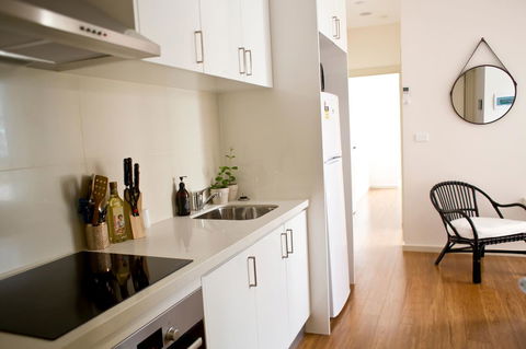 The Town Apartments - Accommodation Gladstone 3