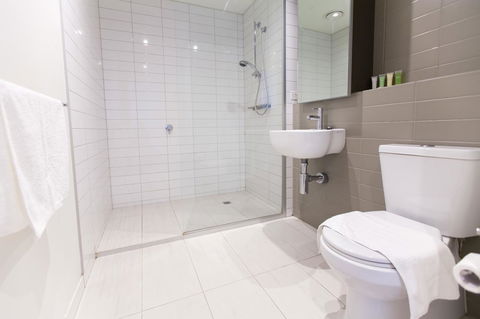 Southern Cross Serviced Apartments - Accommodation Gladstone 3