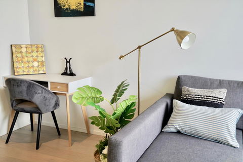 Pride Docklands Waterfront Apartment City View - Accommodation Gladstone 15