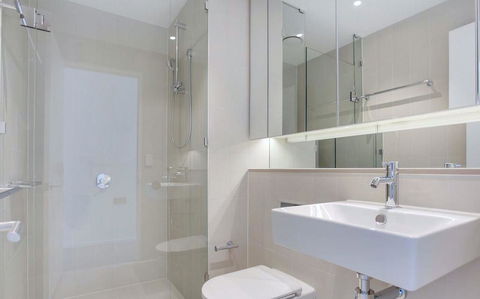Pride Docklands Waterfront Apartment City View - Accommodation Gladstone 16