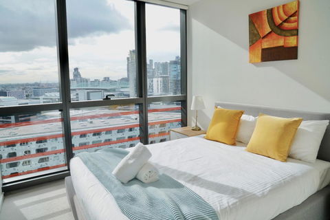Pride Docklands Waterfront Apartment City View - Accommodation Gladstone 9