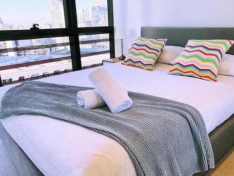Pride Docklands Waterfront Apartment City View - Accommodation Gladstone 26