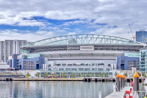 Pride Docklands Waterfront Apartment City View - Accommodation Gladstone 37
