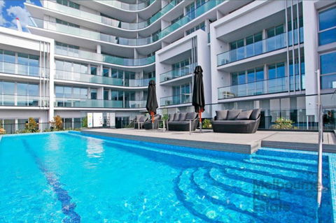 Doncaster Private Collection 2 Bed Townhouse@Pearl - Accommodation Gladstone 16