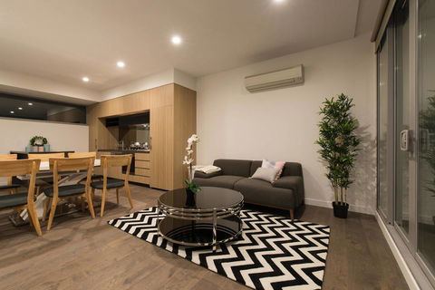 Doncaster Private Collection 2 Bed Townhouse@Pearl - Accommodation Gladstone 3