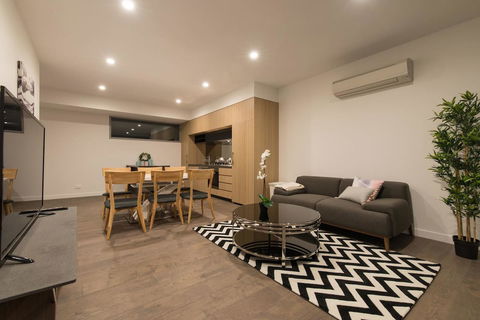 Doncaster Private Collection 2 Bed Townhouse@Pearl - Accommodation Gladstone 0
