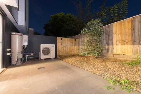 Doncaster Private Collection 2 Bed Townhouse@Pearl - Accommodation Gladstone 12