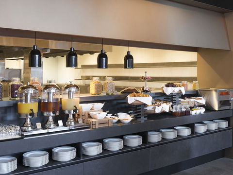 Vibe Hotel Melbourne Docklands - Accommodation Gladstone 18