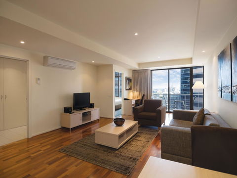 Oaks Melbourne On Lonsdale Suites - Accommodation Gladstone 6
