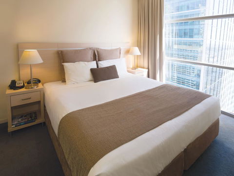 Oaks Melbourne On Lonsdale Suites - Accommodation Gladstone 3