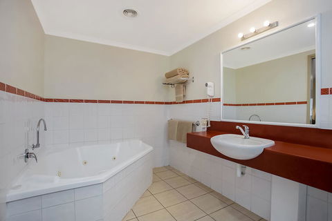 Comfort Inn Warrnambool International - Accommodation Gladstone 11