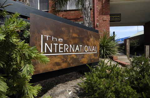 The International Motel Apollo Bay - Accommodation Gladstone 1