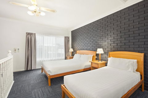 The International Motel Apollo Bay - Accommodation Gladstone 9