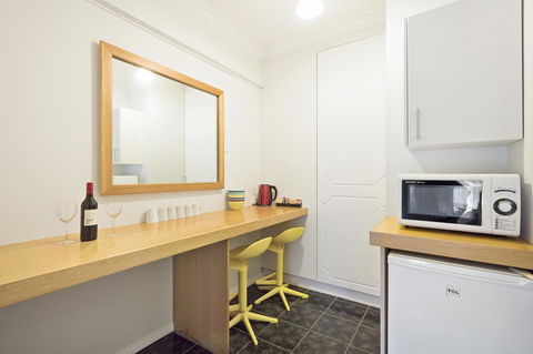 The International Motel Apollo Bay - Accommodation Gladstone 27