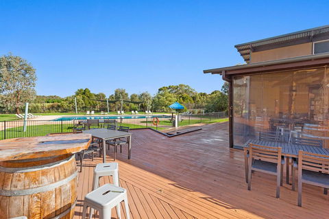 Rural 5 Star Villa\'s With Resort Amenities - Accommodation Gladstone 15