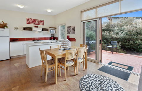 Rural 5 Star Villa\'s With Resort Amenities - Accommodation Gladstone 26