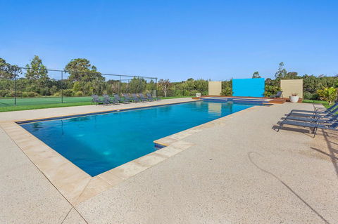 Rural 5 Star Villa\'s With Resort Amenities - Accommodation Gladstone 11