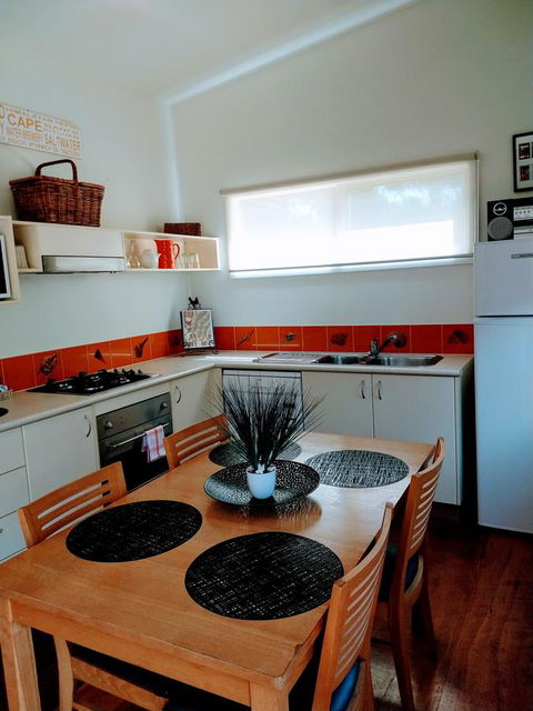 Rural 5 Star Villa\'s With Resort Amenities - Accommodation Gladstone 43