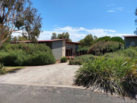 Rural 5 Star Villa\'s With Resort Amenities - Accommodation Gladstone 23