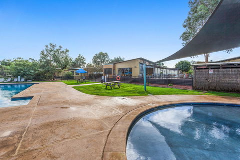 Rural 5 Star Villa\'s With Resort Amenities - Accommodation Gladstone 16