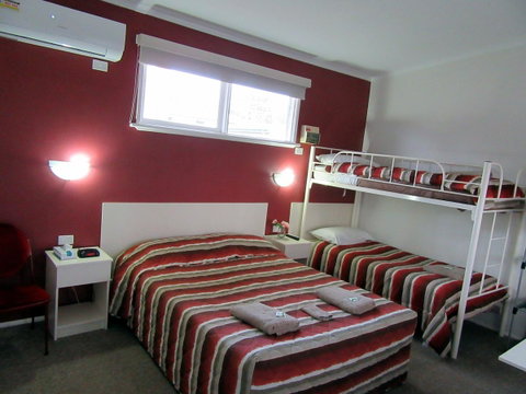 The Highlander Motel - 24HR Check In - Accommodation Gladstone 16