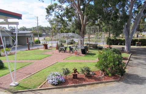 The Highlander Motel - 24HR Check In - Accommodation Gladstone 6