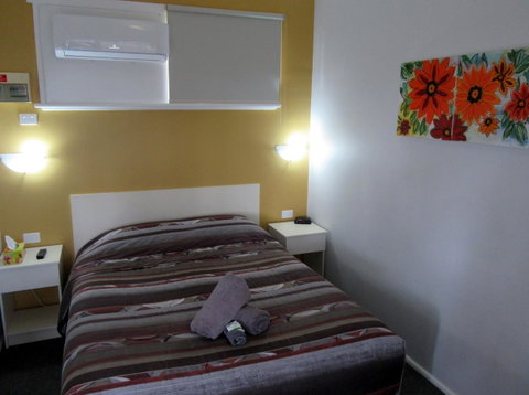 The Highlander Motel - 24HR Check In - Accommodation Gladstone 14