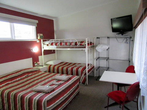 The Highlander Motel - 24HR Check In - Accommodation Gladstone 17