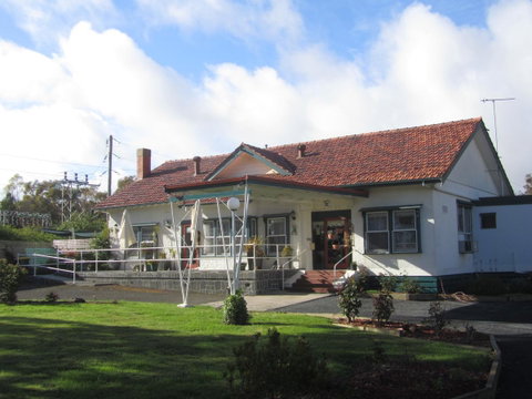 The Highlander Motel - 24HR Check In - Accommodation Gladstone 9