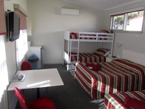 The Highlander Motel - 24HR Check In - Accommodation Gladstone 22