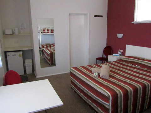 The Highlander Motel - 24HR Check In - Accommodation Gladstone 15