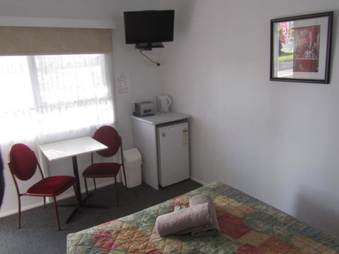 The Highlander Motel - 24HR Check In - Accommodation Gladstone 11