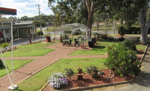 The Highlander Motel - 24HR Check In - Accommodation Gladstone 5
