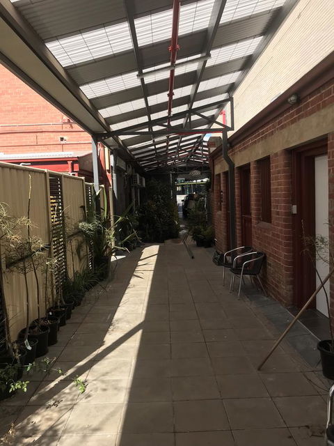 CROWN CENTRAL BUSINESS DISTRICT MOTEL - NO UNDER 18s - Accommodation Gladstone 14