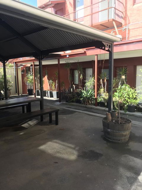 CROWN CENTRAL BUSINESS DISTRICT MOTEL - NO UNDER 18s - Accommodation Gladstone 20