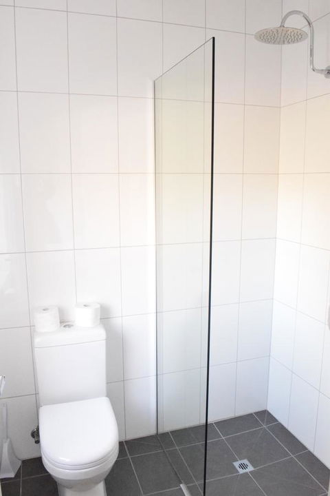 CROWN CENTRAL BUSINESS DISTRICT MOTEL - NO UNDER 18s - Accommodation Gladstone 30