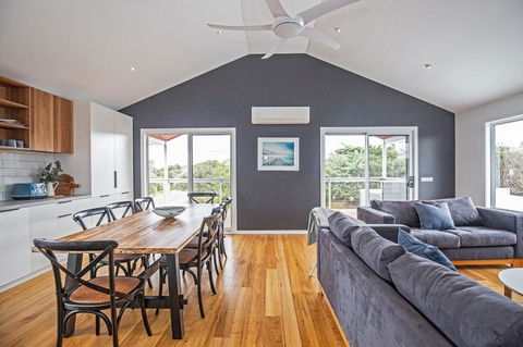 Island Getaway Cape Woolamai - Accommodation Gladstone 2