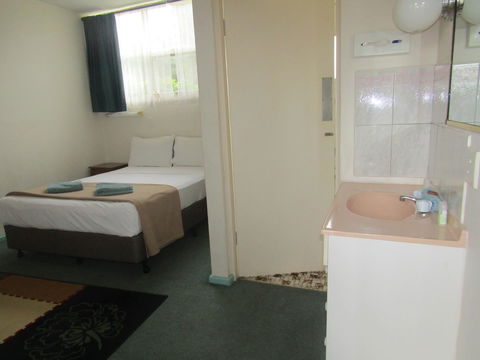 Twin City Motor Inn - Accommodation Gladstone 14