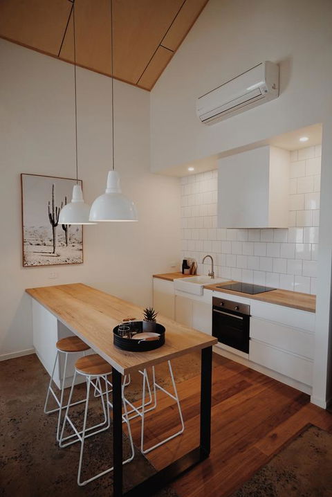 THE WAREHOUSE APARTMENTS - Accommodation Gladstone 16