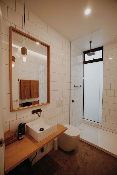 THE WAREHOUSE APARTMENTS - Accommodation Gladstone 14