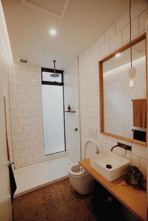 THE WAREHOUSE APARTMENTS - Accommodation Gladstone 18